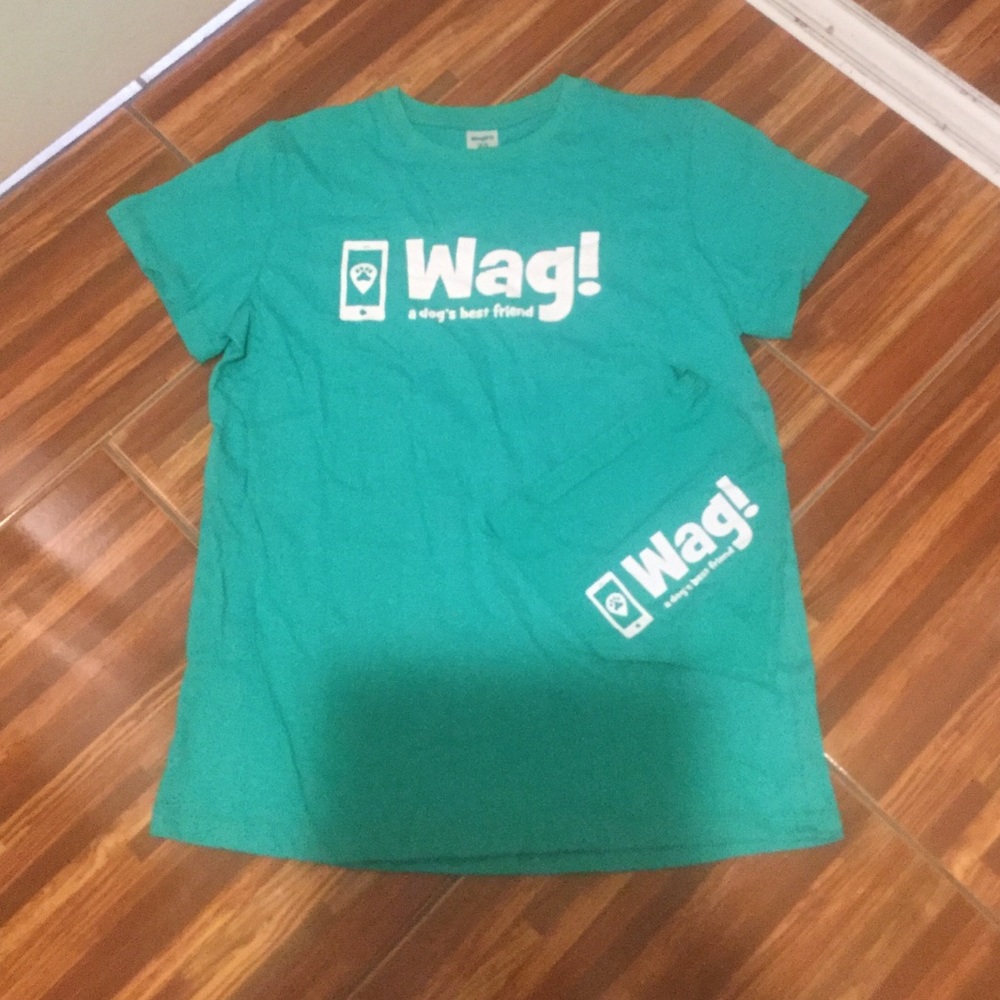 Wag t-shirt and dog bandana 💚🐶